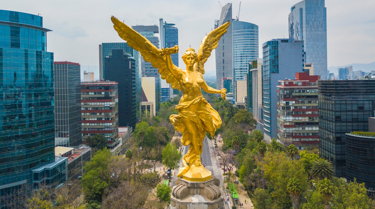 El Ángel de la Independencia es una representación de Niké, la diosa de la victoria FADU - Facultad de Arquitectura, Diseño y de la UAT