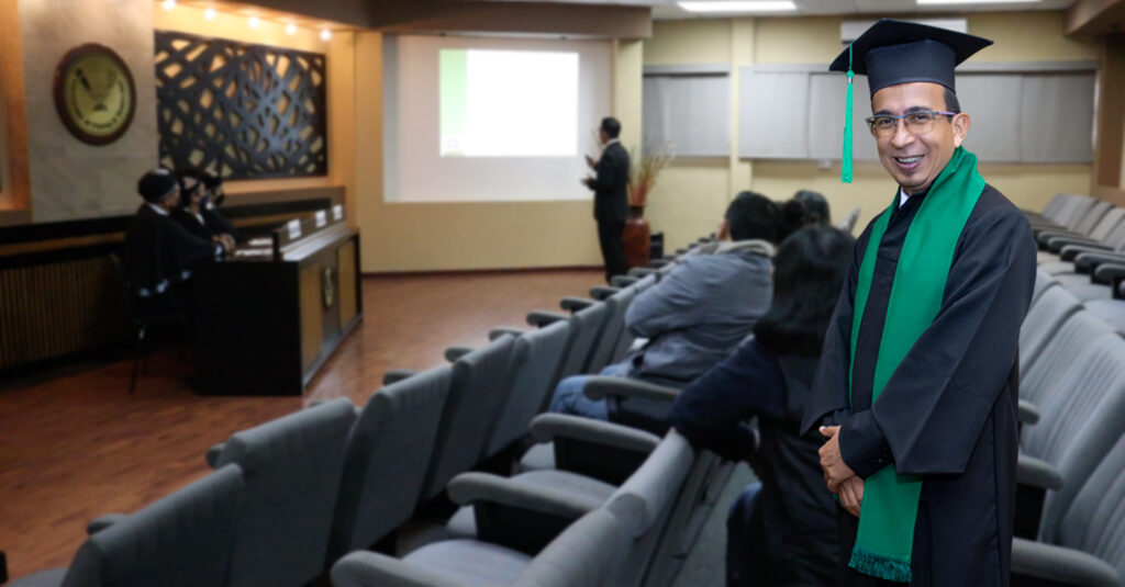 Ceremonia de Titulación en Modalidad de Tesis en la FADU